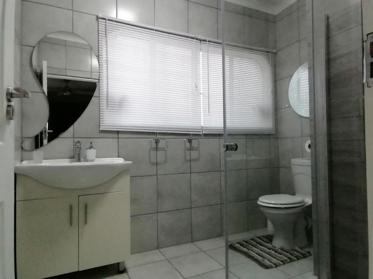 Roxy'S Rest Guest House Vanderbijlpark Dış mekan fotoğraf
