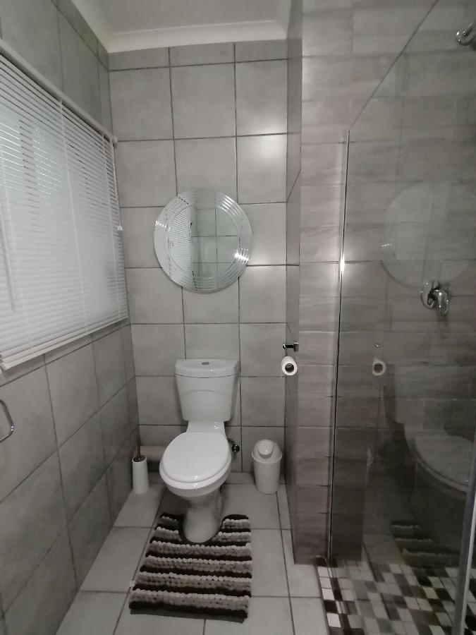 Roxy'S Rest Guest House Vanderbijlpark Dış mekan fotoğraf