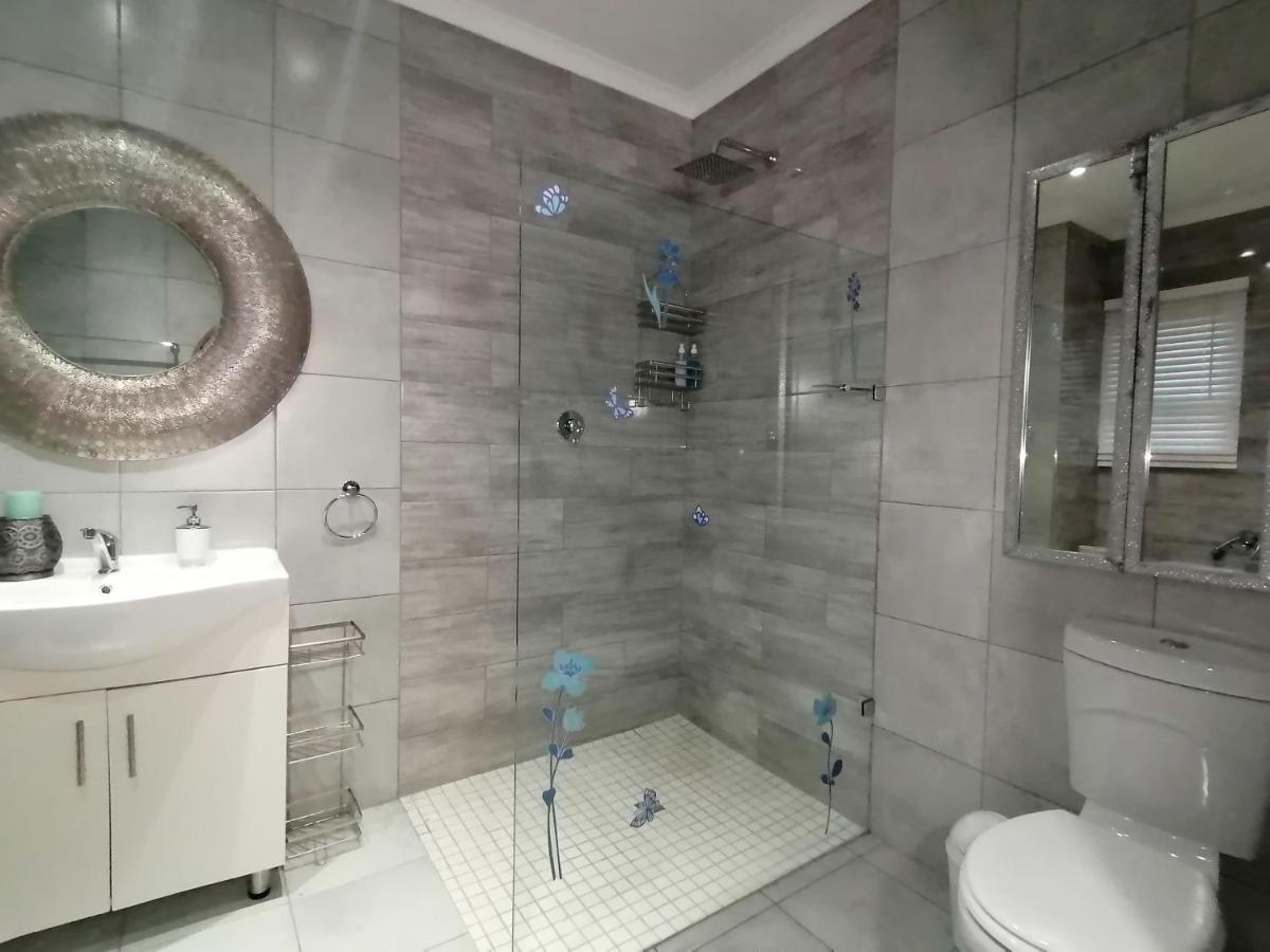 Roxy'S Rest Guest House Vanderbijlpark Dış mekan fotoğraf