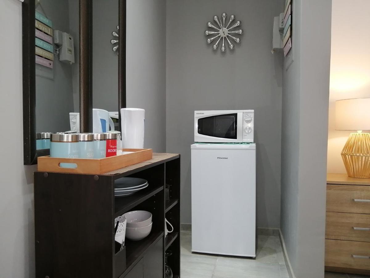 Roxy'S Rest Guest House Vanderbijlpark Dış mekan fotoğraf