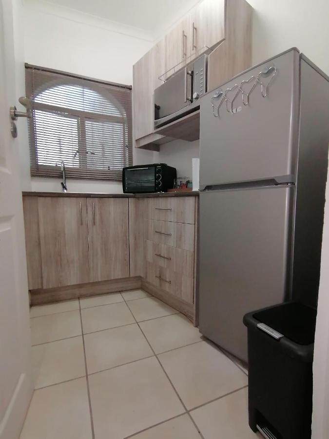 Roxy'S Rest Guest House Vanderbijlpark Dış mekan fotoğraf