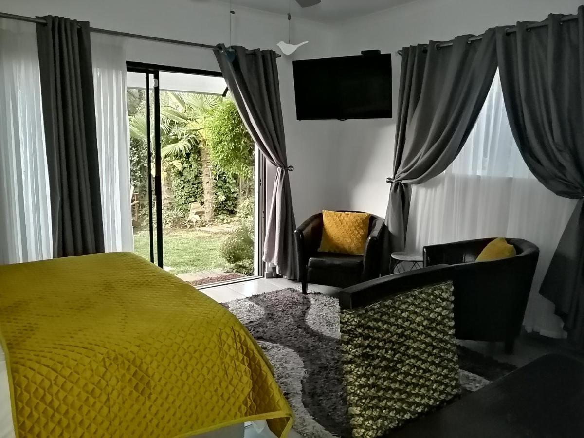 Roxy'S Rest Guest House Vanderbijlpark Dış mekan fotoğraf