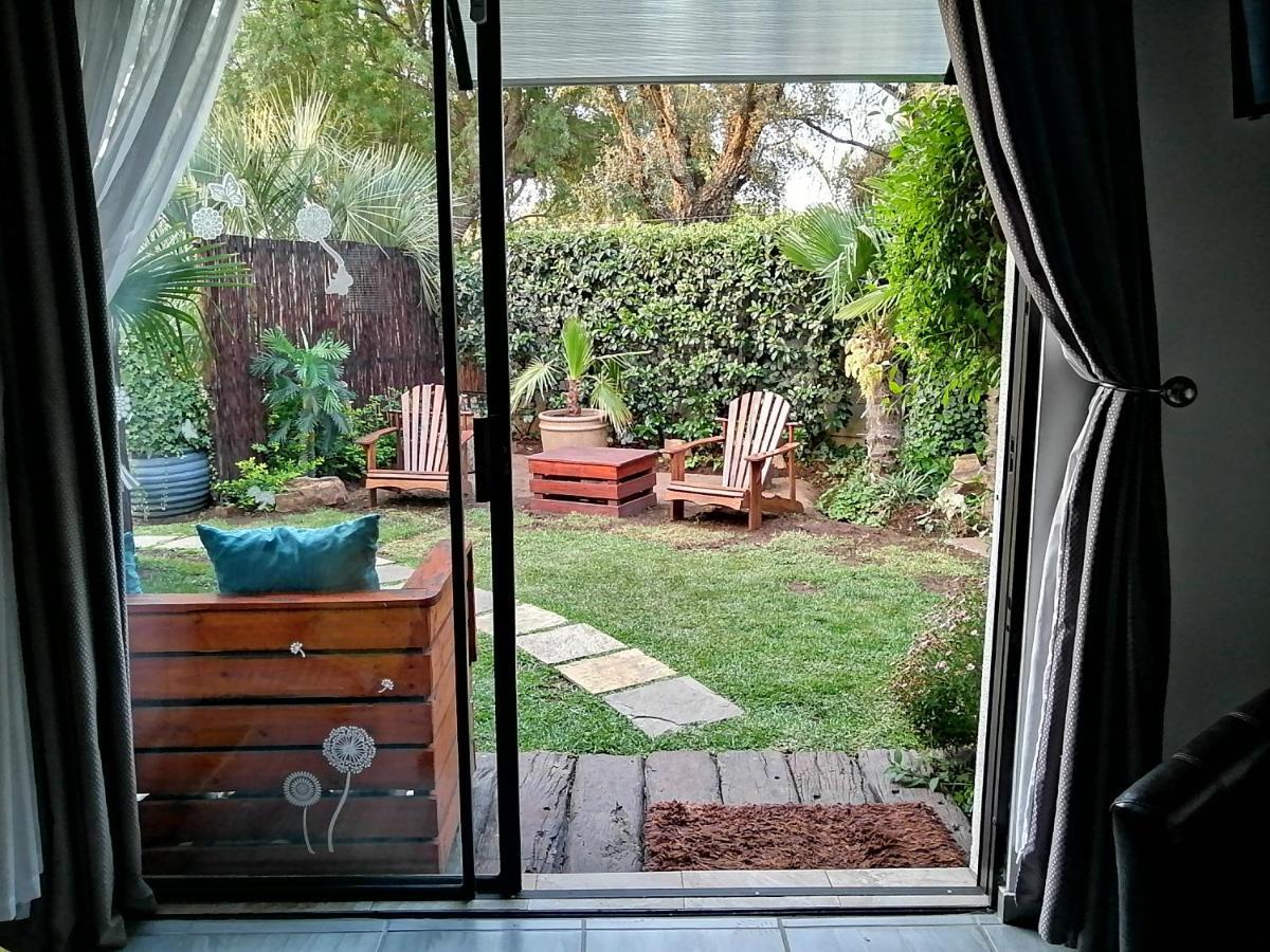 Roxy'S Rest Guest House Vanderbijlpark Dış mekan fotoğraf