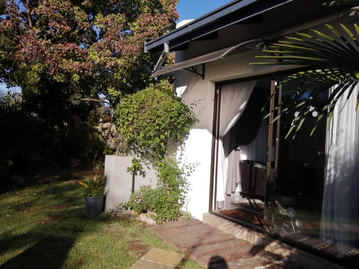 Roxy'S Rest Guest House Vanderbijlpark Dış mekan fotoğraf