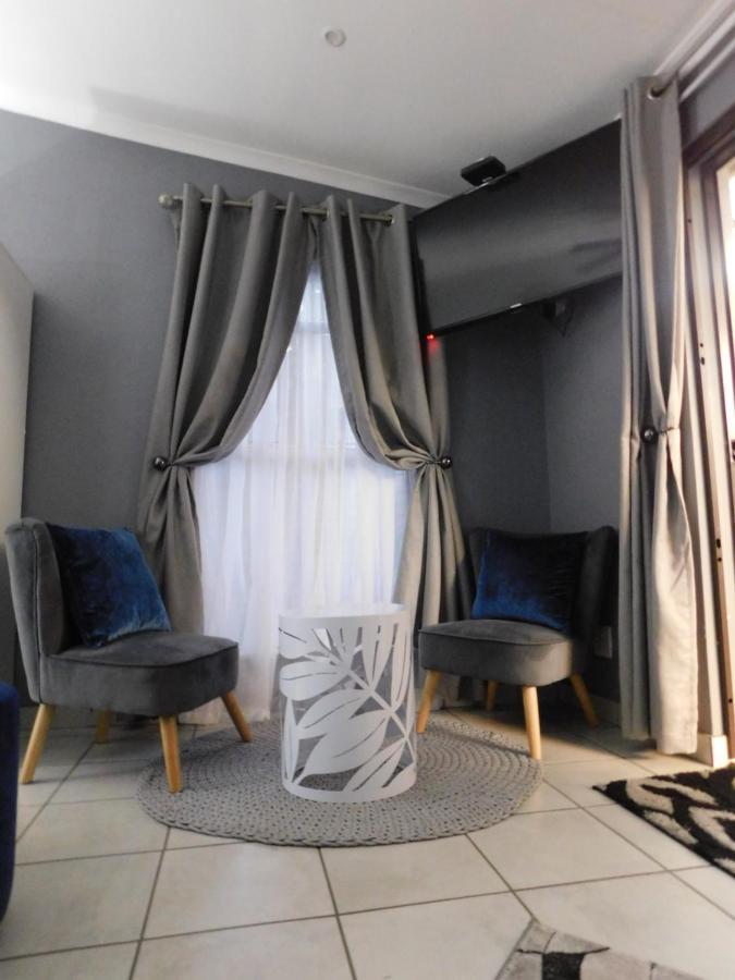 Roxy'S Rest Guest House Vanderbijlpark Dış mekan fotoğraf